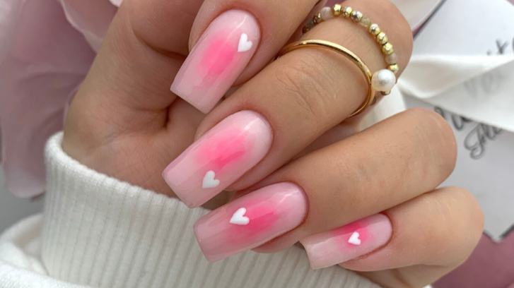 Valentine's Day Manicure: A romantic, love-themed manicure