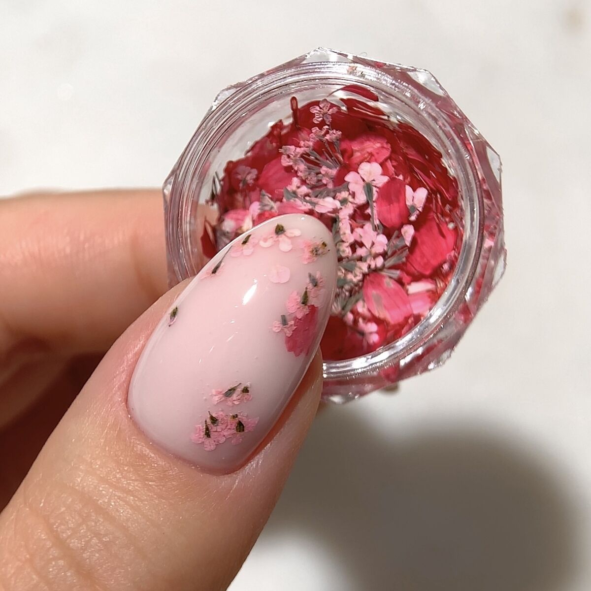 Semilac Flower Flakes Coral Blossom