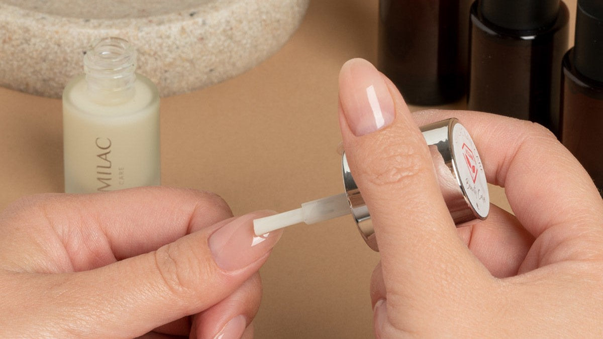 3 Top Tips on How to Make Your Natural Nail Stronger