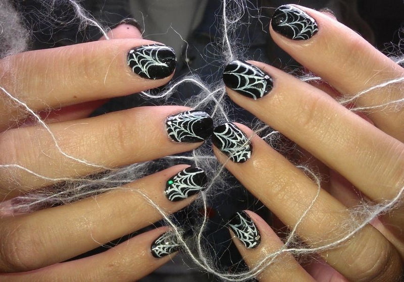 Spiderweb on Black nail inspiration